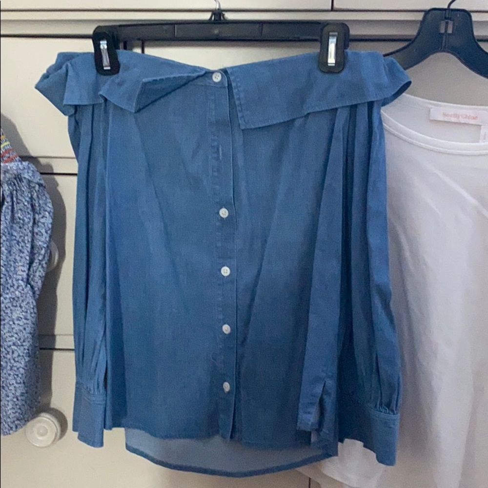 3 blouses - Picture 3 of 7
